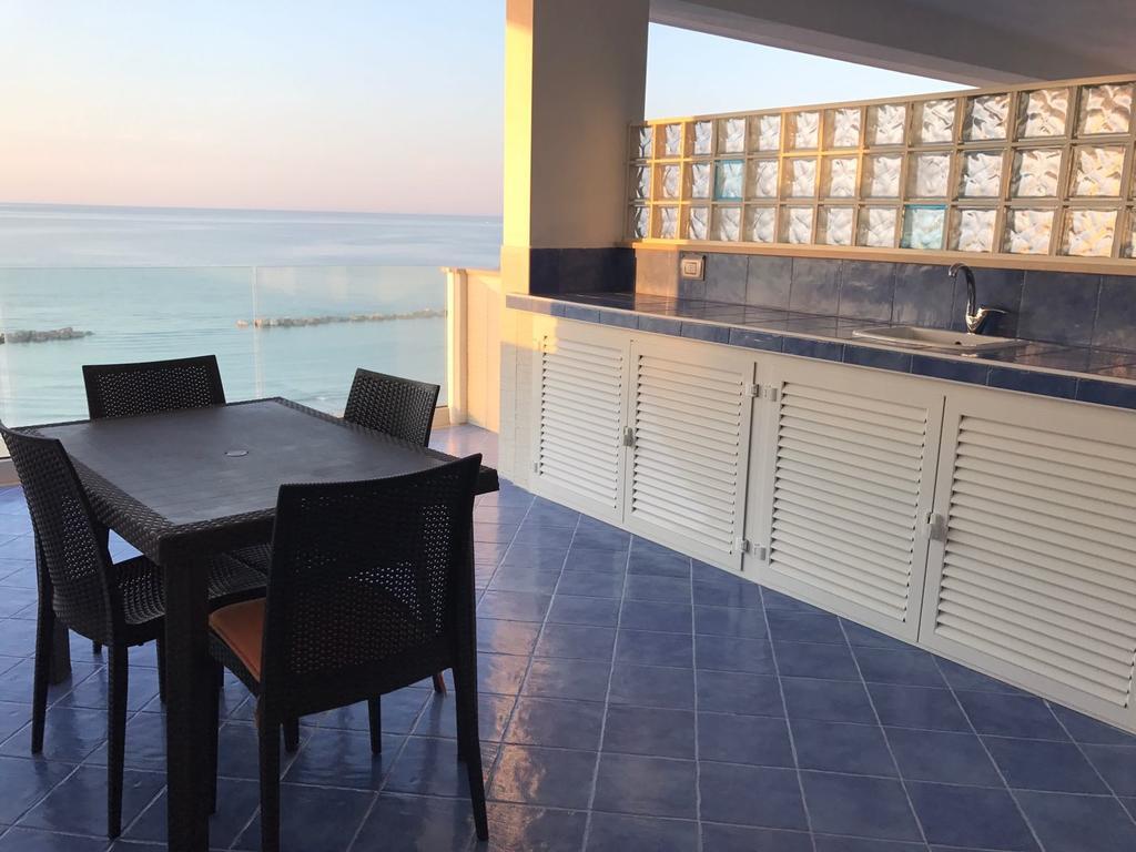 טרמולי Apartment Sea View מראה חיצוני תמונה