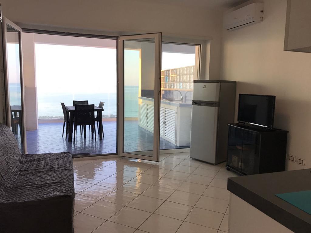 טרמולי Apartment Sea View מראה חיצוני תמונה