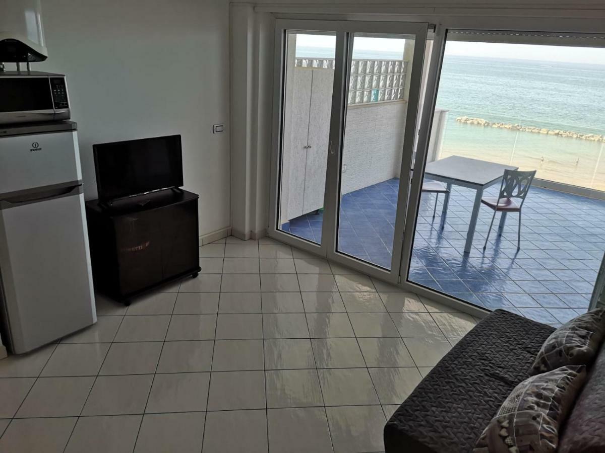טרמולי Apartment Sea View מראה חיצוני תמונה